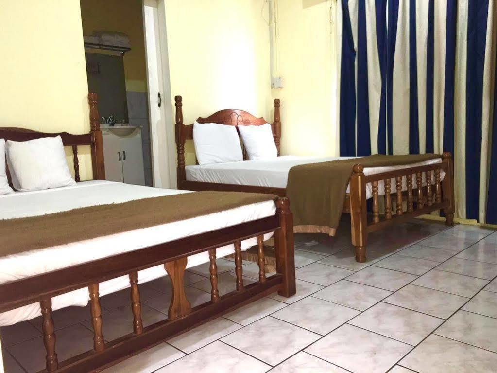Airport Suites Hotel Piarco Exterior foto